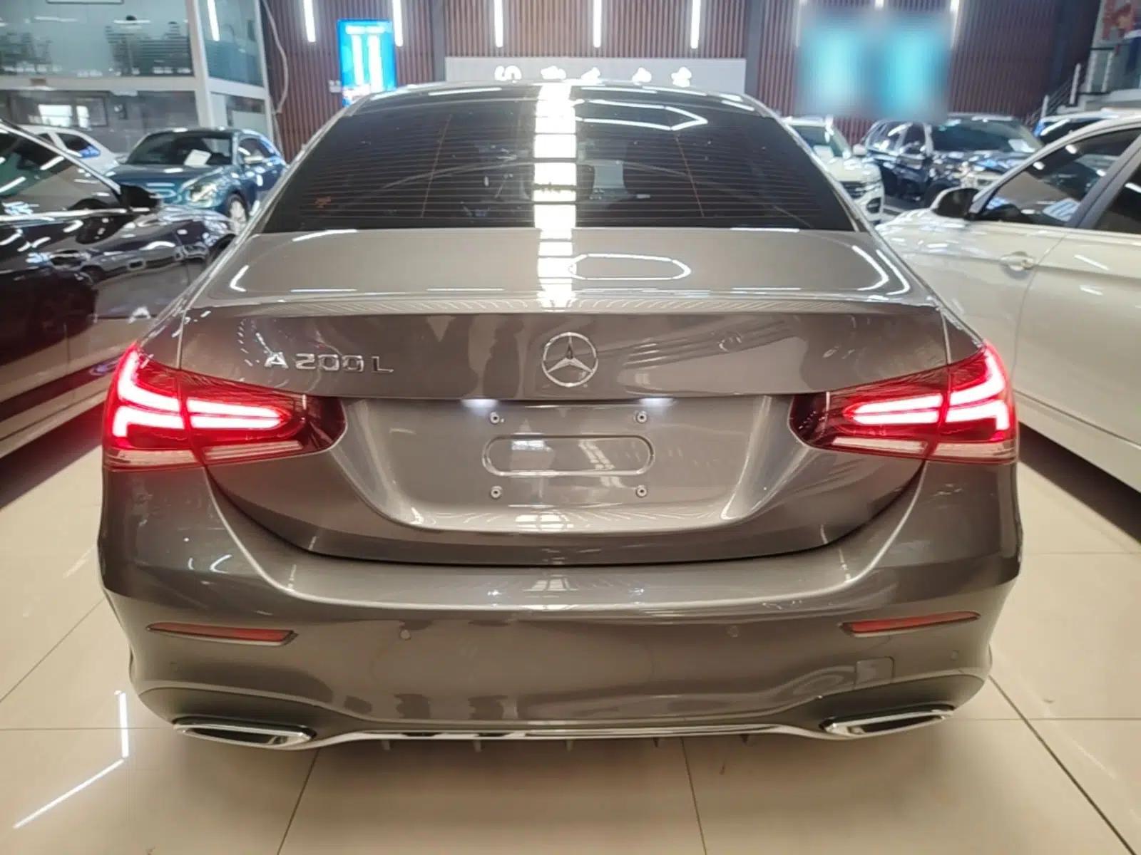 Mercedes-Benz A-Class 2022 Revised Version A 200 L Sport Sedan Fashionable Style — миниатюра 5
