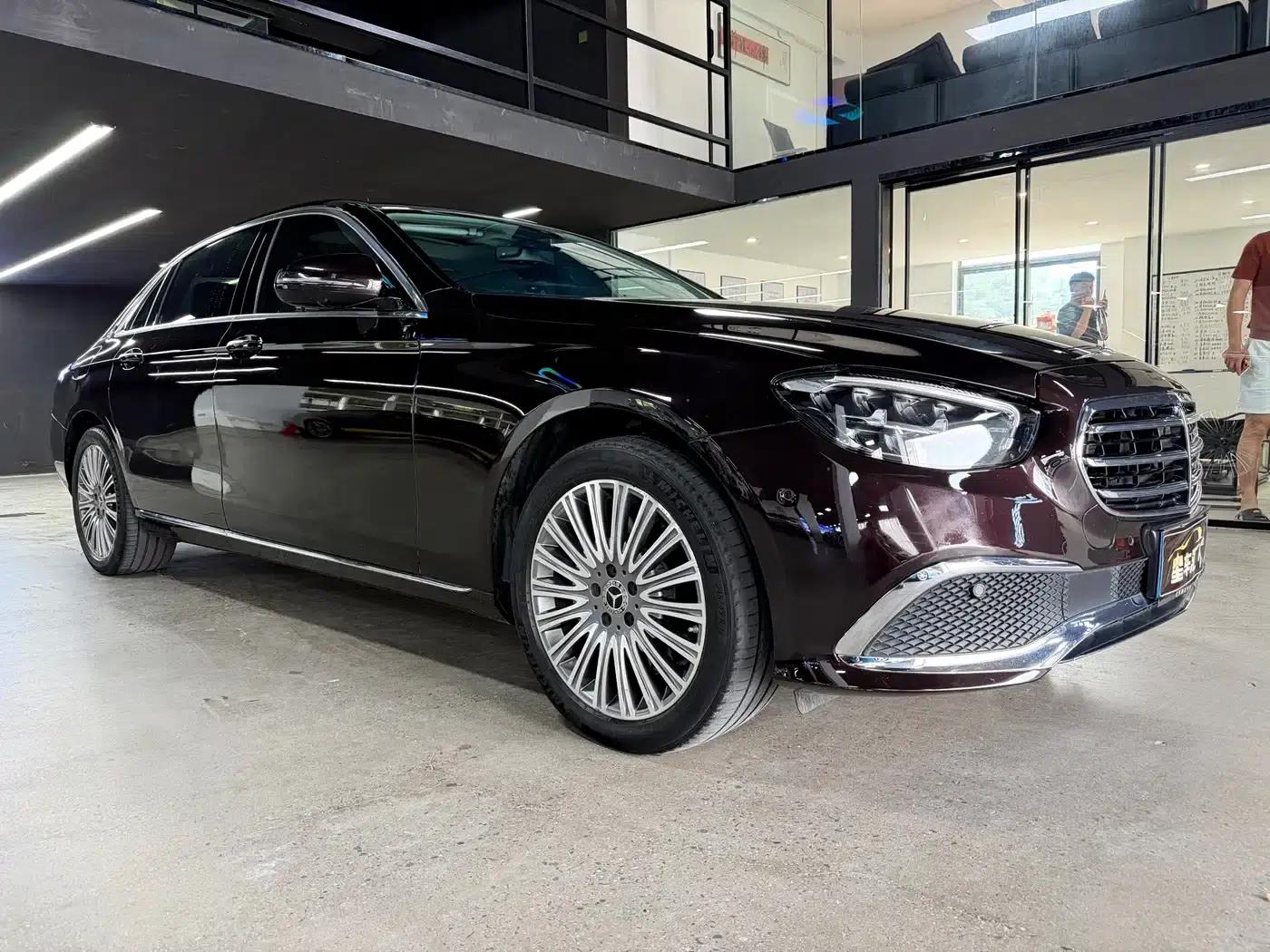 Mercedes-Benz E-Class 2022 Facelift III E 300 L Fashion Model — миниатюра 3