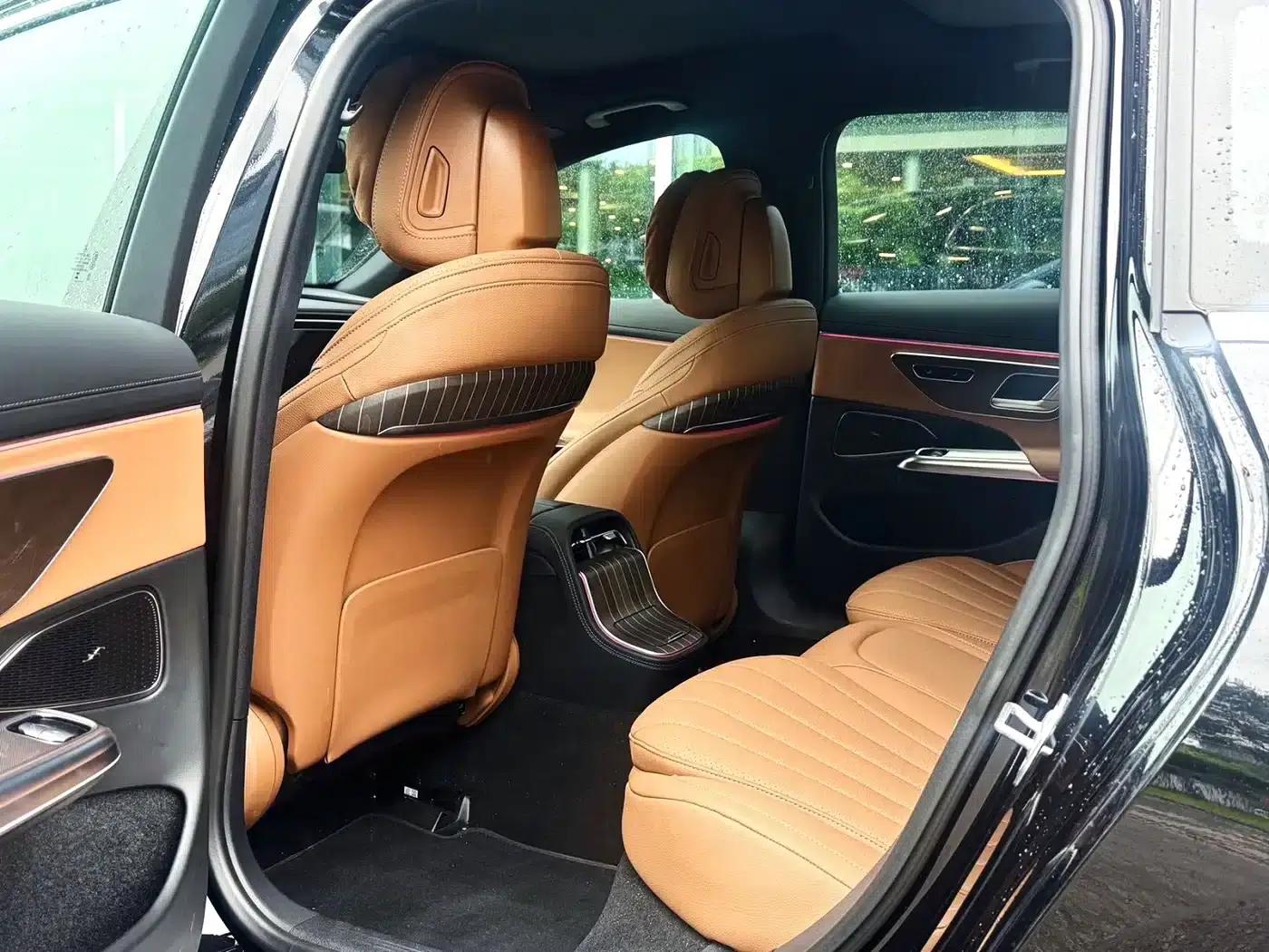 Mercedes-Benz E-Class PHEV 2024 E 350 e L Plug-in Hybrid Sedan — миниатюра 6