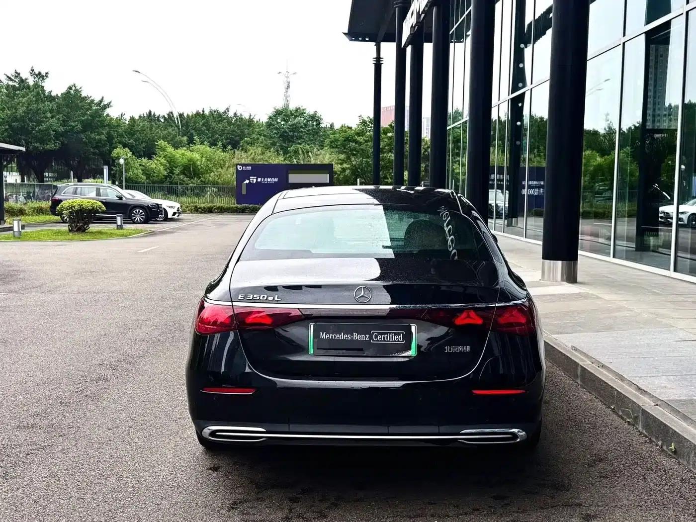 Mercedes-Benz E-Class PHEV 2024 E 350 e L Plug-in Hybrid Sedan — миниатюра 9