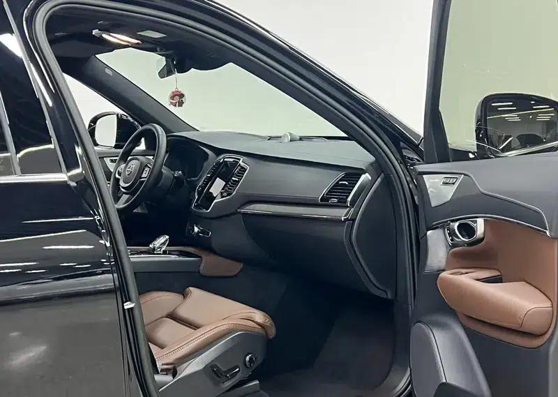 2023 Volvo XC90 B6 Inscription Luxury Edition 7-seater — миниатюра 8