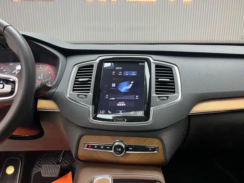 2021 Volvo XC90 B5 Smart Luxury Edition 5-seater — миниатюра 9