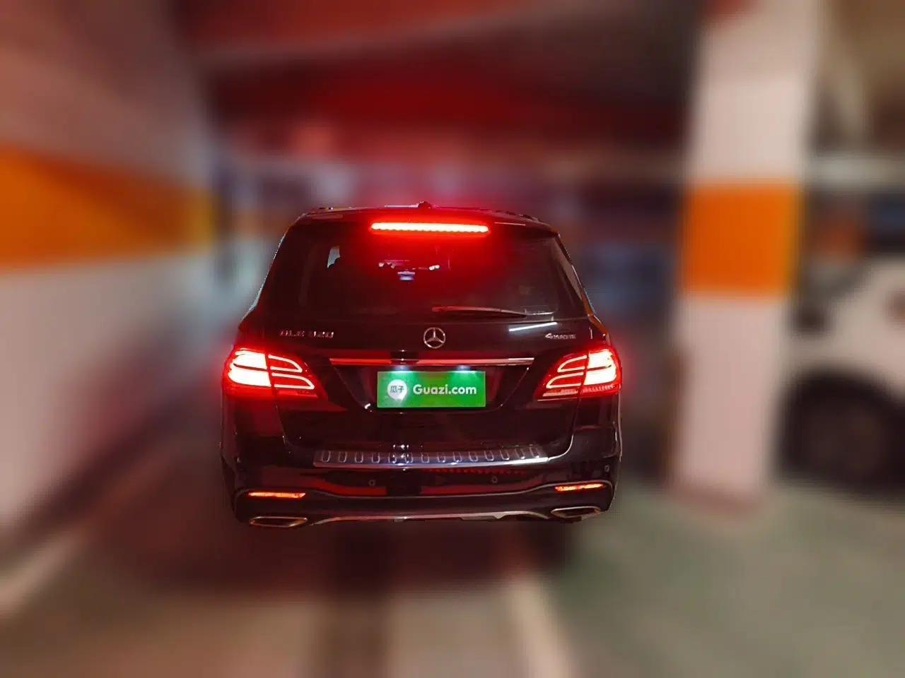 Mercedes-Benz GLE 2018 GLE 320 4MATIC Dynamic Edition Collector's Edition — миниатюра 5
