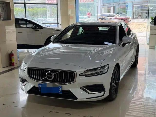 2020 Volvo S60 T4 Inscription Luxury Edition