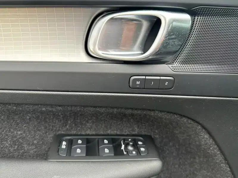 Volvo XC40 2020 T3 2WD Smart Fashion Edition — миниатюра 11
