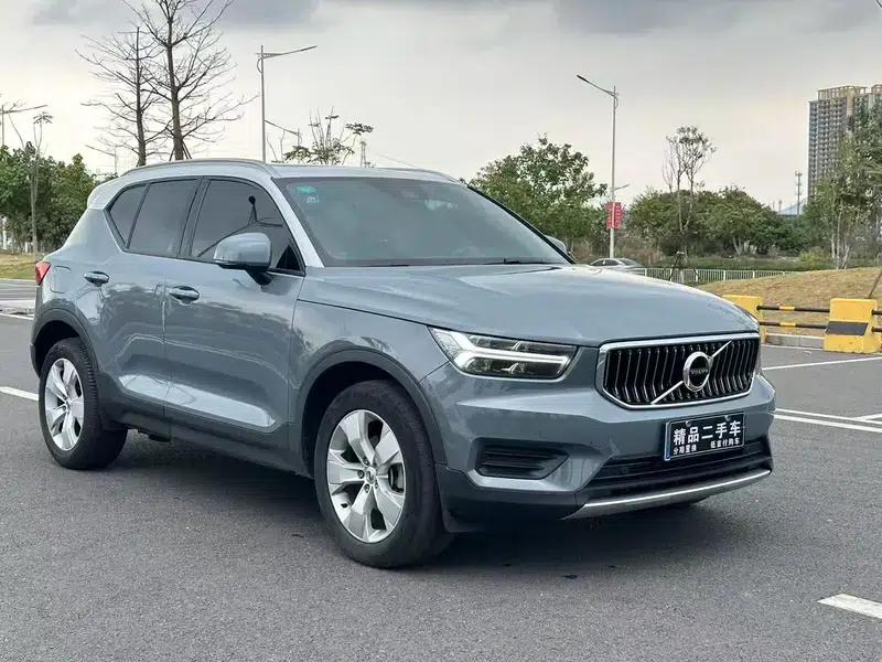 Volvo XC40 2020 T3 2WD Smart Fashion Edition — миниатюра 3