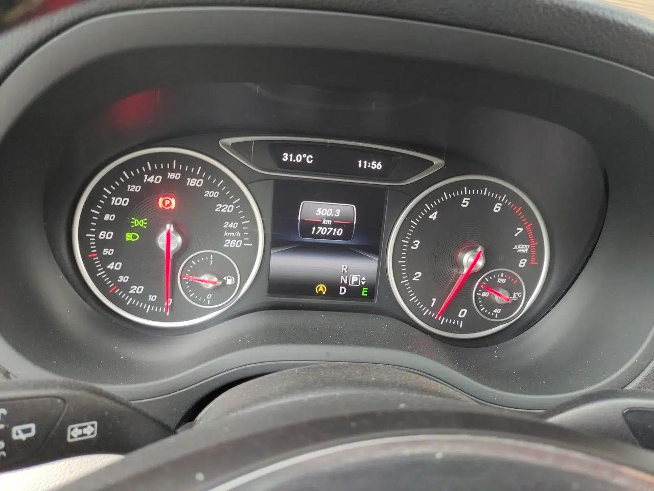 Mercedes-Benz B-Class 2015 B 200 Fashion Model — миниатюра 11