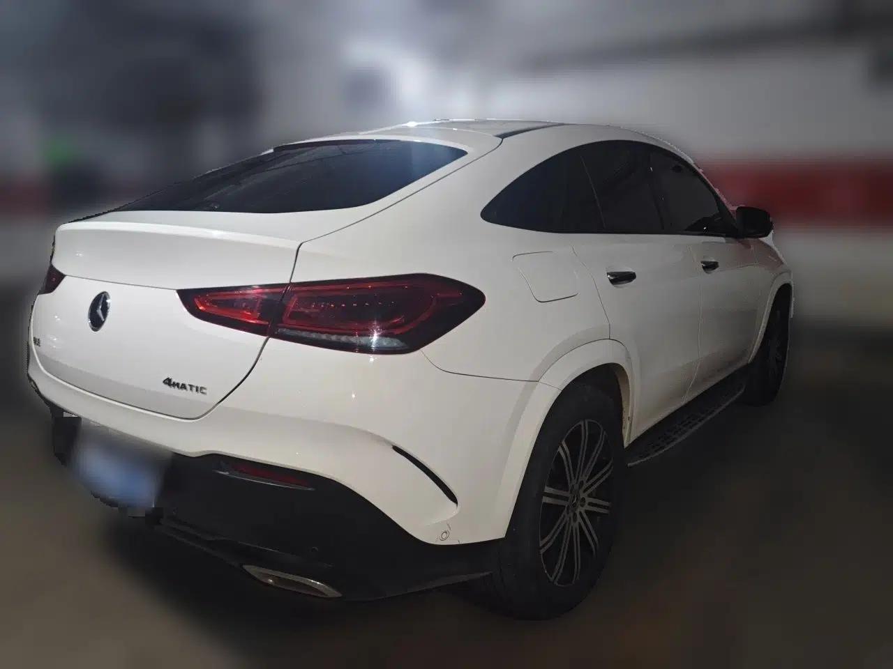 Mercedes-Benz GLE Coupe 2020 GLE 350 4MATIC Coupe SUV Luxury Model — миниатюра 6