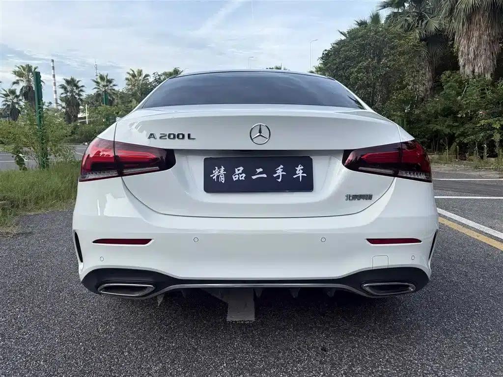 Mercedes-Benz A-Class 2022 Facelift III A 200 L Sport Sedan Fashion Edition — миниатюра 5