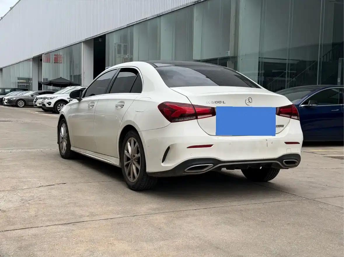 Mercedes-Benz A-Class 2020 Facelift A 200 L Sport Sedan Dynamic Edition — миниатюра 7