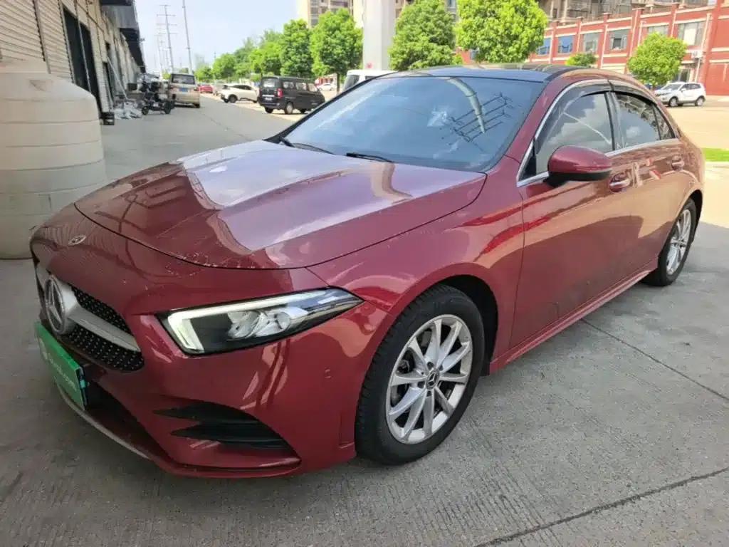 Mercedes-Benz A-Class 2021 A 200 L Sport Sedan Fashion Edition — миниатюра 2