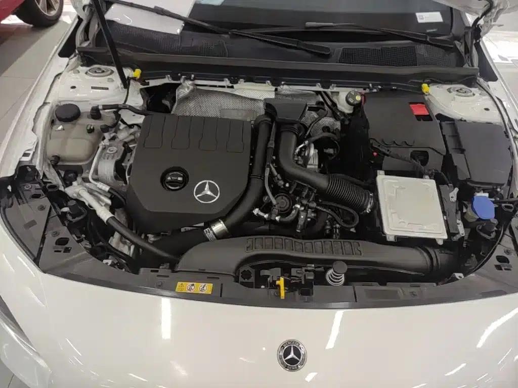 Mercedes-Benz A-Class 2020 Facelift A 200 L Sport Sedan Fashion Model — миниатюра 20