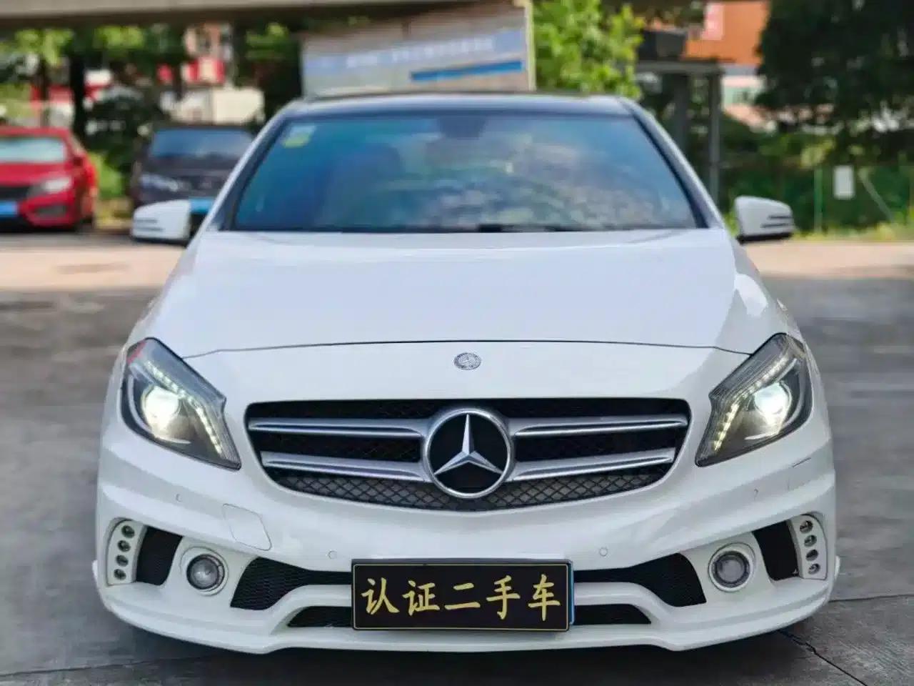 Imported Mercedes-Benz A-Class 2013 A 200 Urban Edition — миниатюра 2