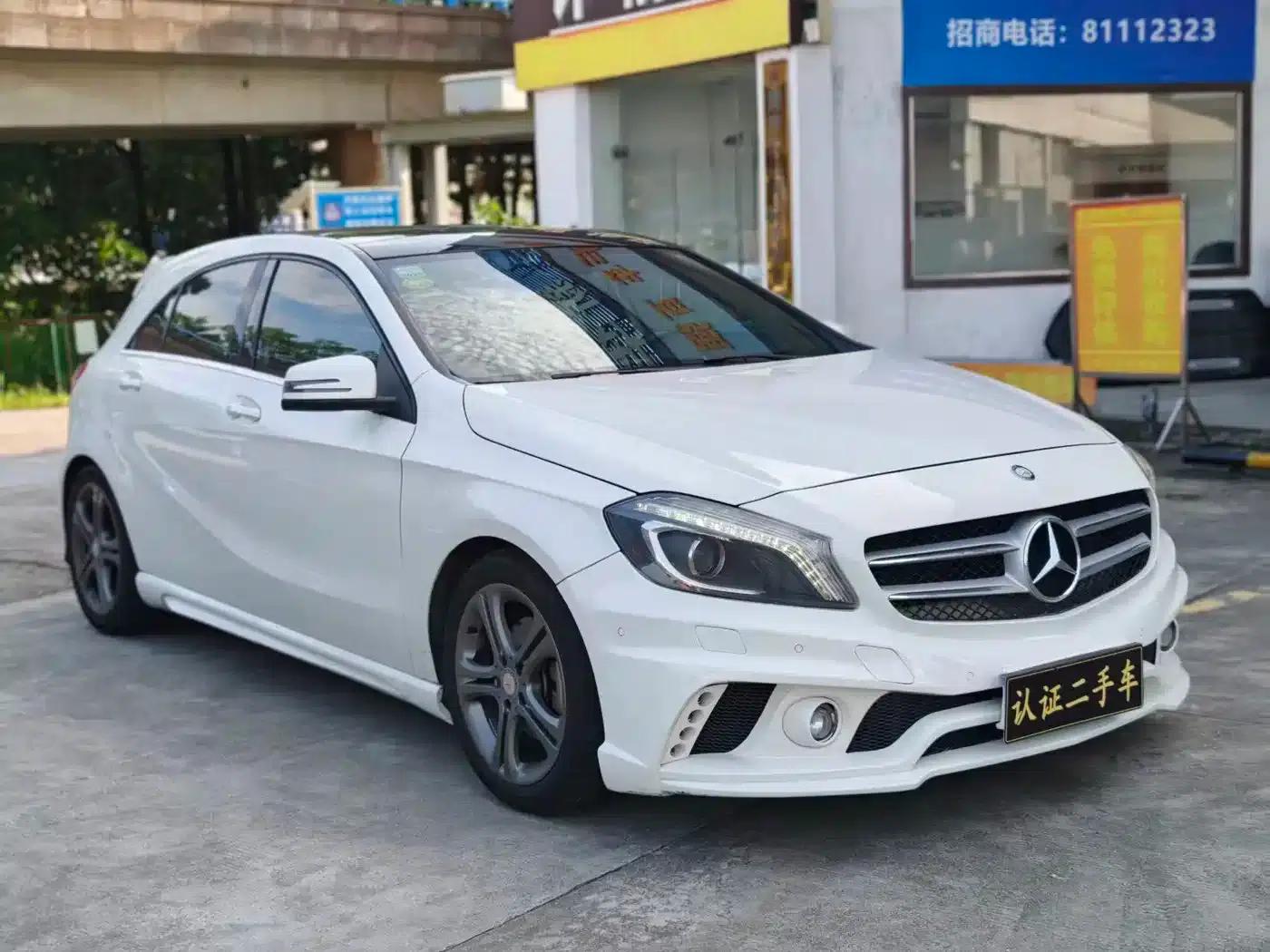 Imported Mercedes-Benz A-Class 2013 A 200 Urban Edition — миниатюра 3