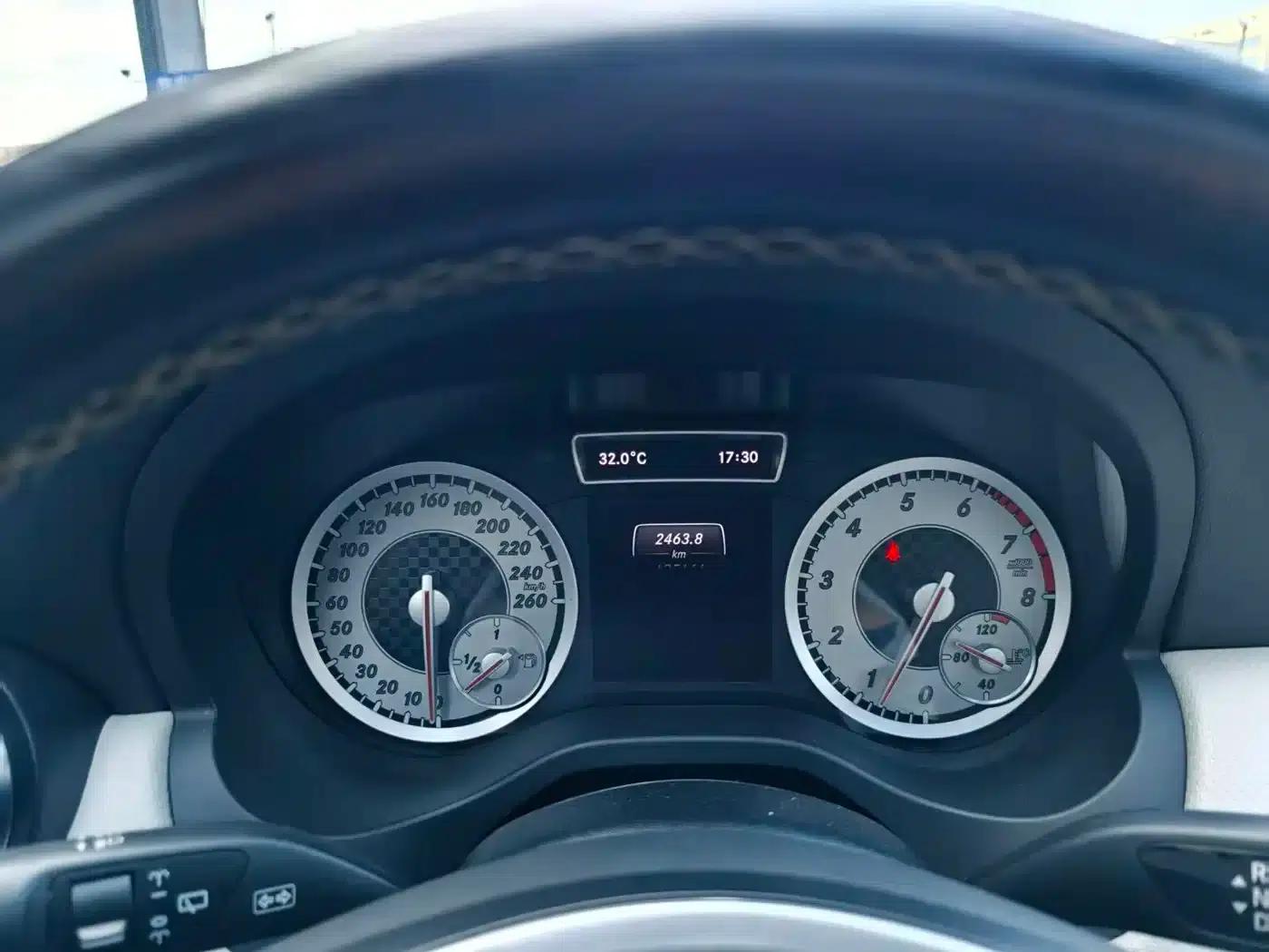 Imported Mercedes-Benz A-Class 2013 A 200 Urban Edition — миниатюра 7