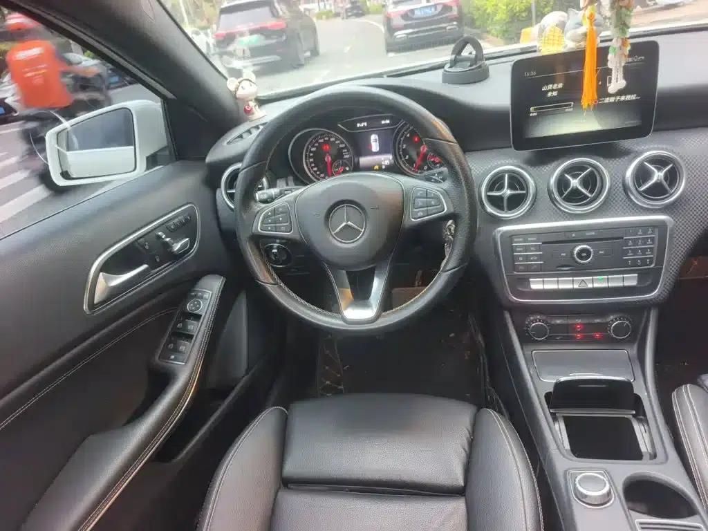 2017 Mercedes-Benz A-Class (Imported) Facelift A 200 Fashion Model — миниатюра 7