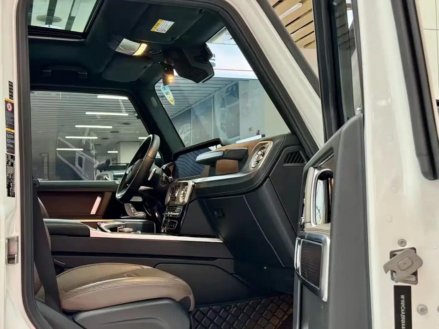 2023 Mercedes-Benz G-Class G 500 — миниатюра 5