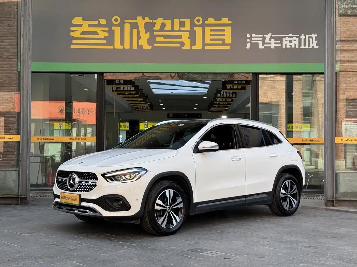 2023 Mercedes-Benz GLA 220 — миниатюра 1