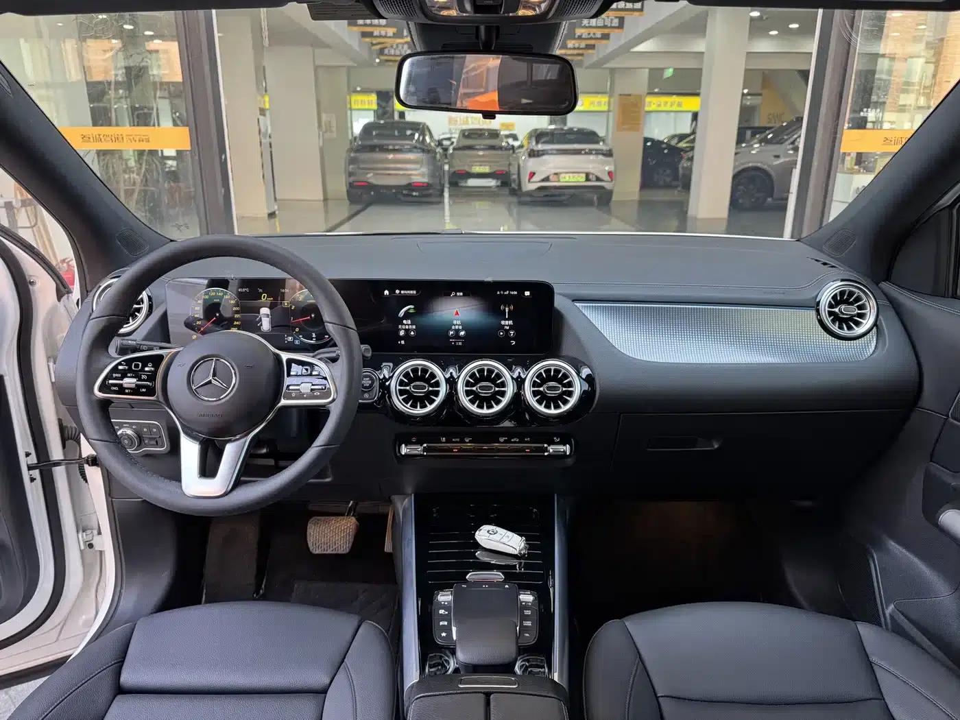 2023 Mercedes-Benz GLA 220 — миниатюра 10
