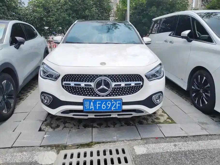 2020 Mercedes-Benz GLA 200 — миниатюра 2