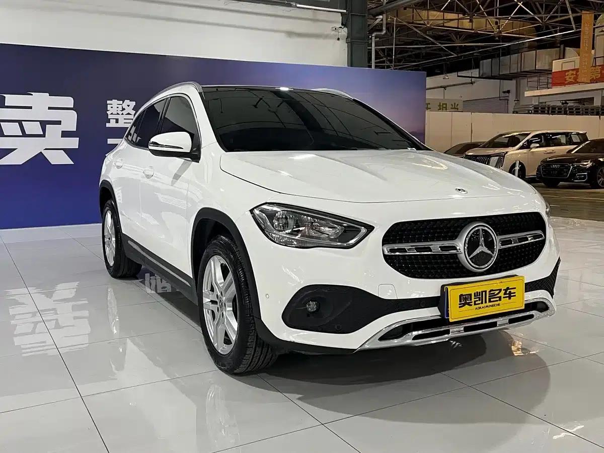 2020 Mercedes-Benz GLA 180 — миниатюра 1