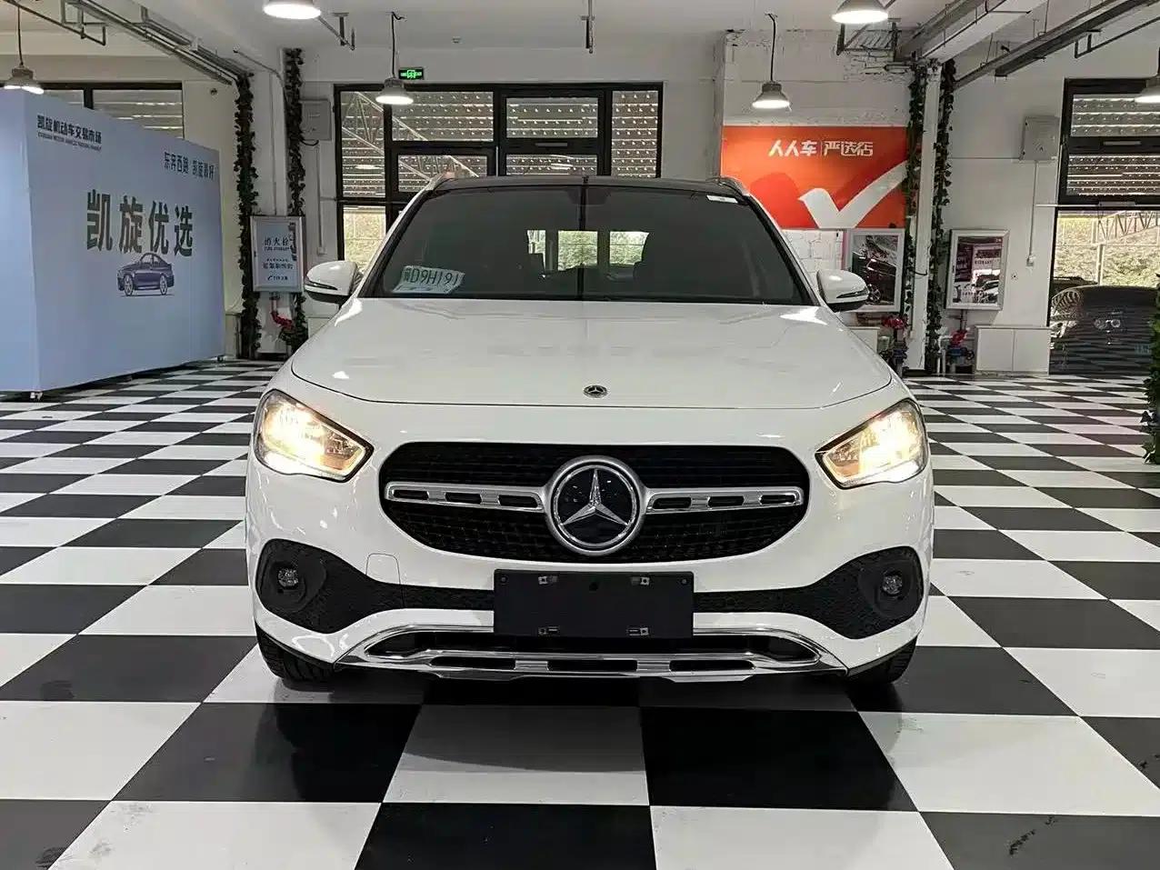 2020 Mercedes-Benz GLA 180 — миниатюра 2
