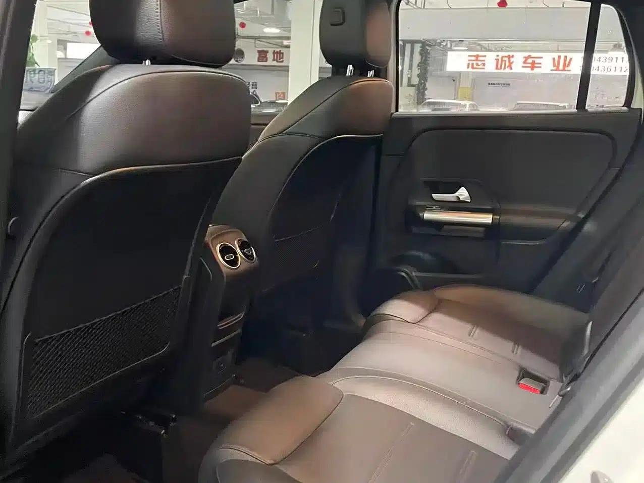 2020 Mercedes-Benz GLA 180 — миниатюра 5
