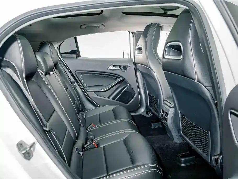 2017 Mercedes-Benz GLA 200 Dynamic — миниатюра 22