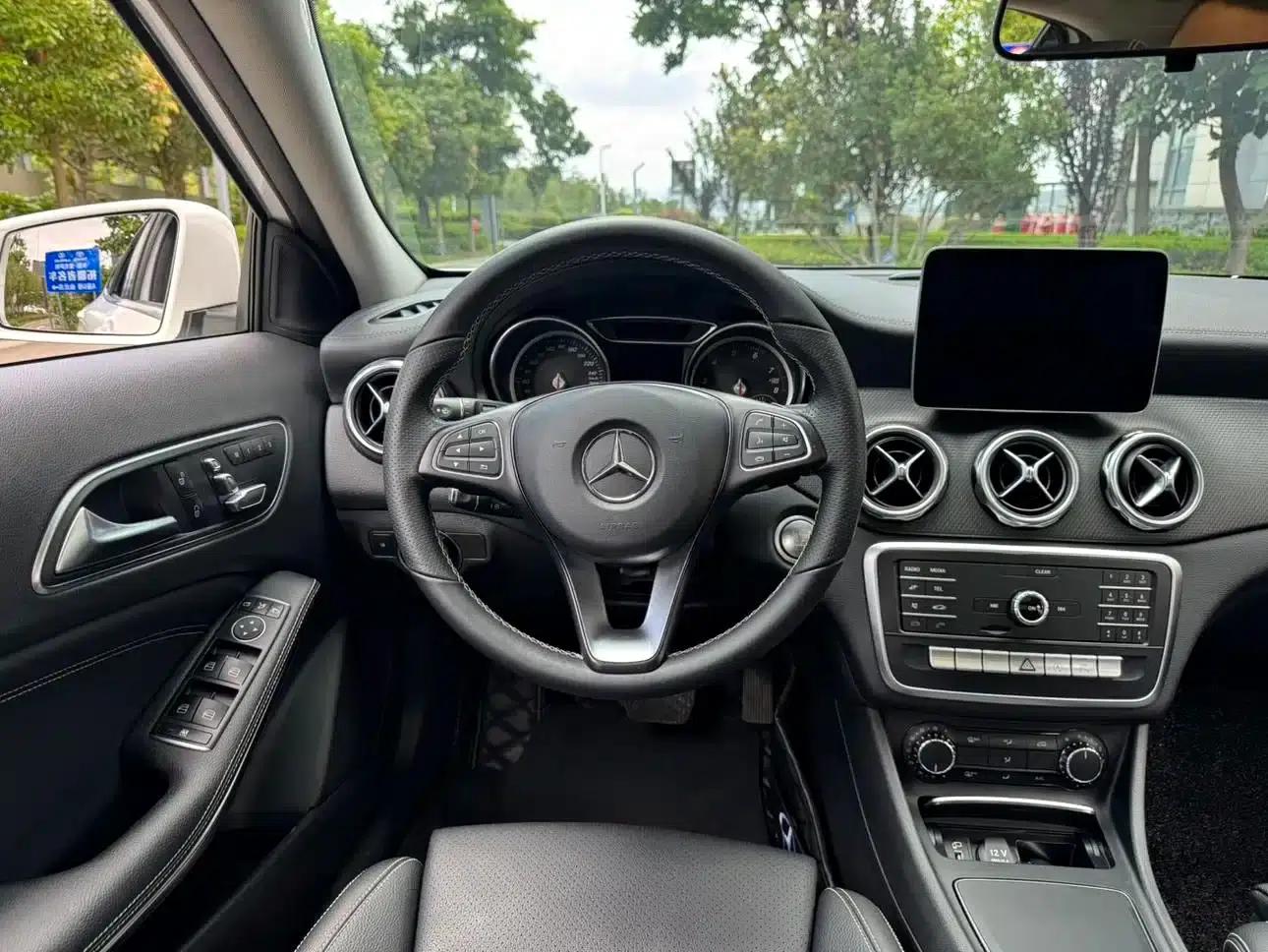2018 Mercedes-Benz GLA 200 Fashion Edition — миниатюра 31