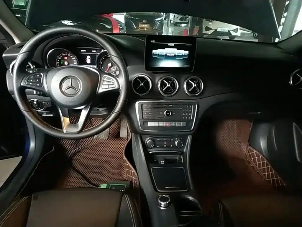 2017 Mercedes-Benz GLA 200 Dynamic — миниатюра 10