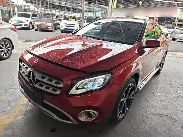 2017 Mercedes-Benz GLA 220 4MATIC Fashion Edition