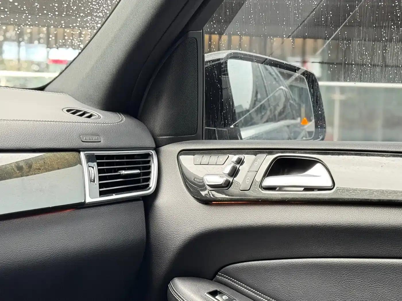 2018 Mercedes-Benz GLS 400 4MATIC Luxury — миниатюра 15
