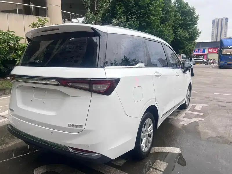 Wuling Jiachen 2022 1.5T CVT Smart Luxury Edition — миниатюра 6