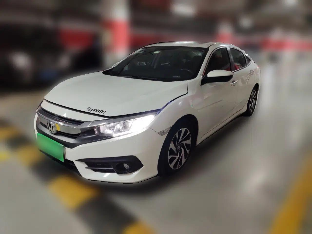 Honda Civic 2016 220TURBO CVT Luxury Edition — миниатюра 1