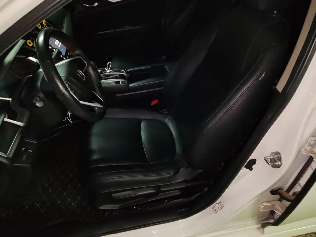 Honda Civic 2016 220TURBO CVT Luxury Edition — миниатюра 14