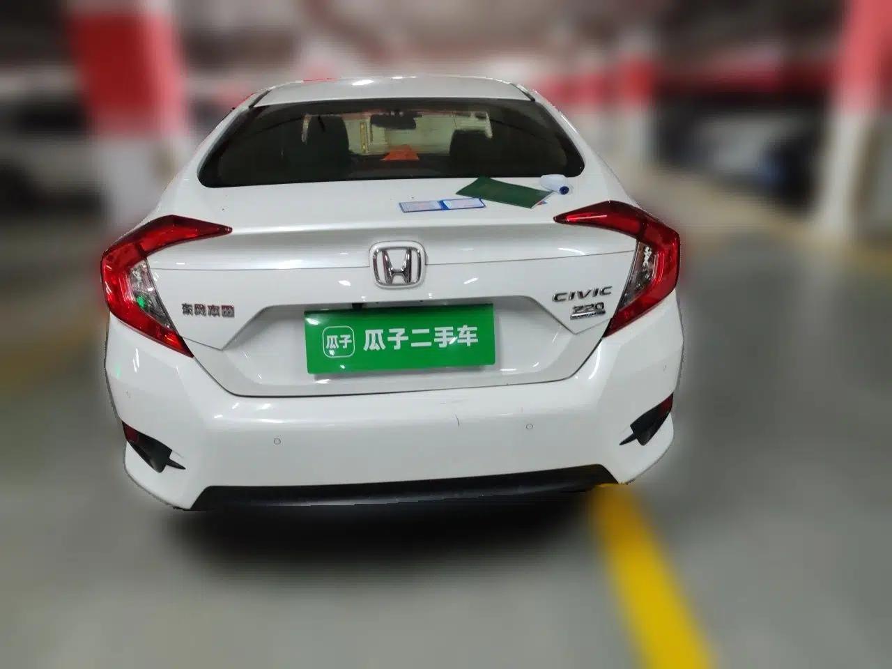Honda Civic 2016 220TURBO CVT Luxury Edition — миниатюра 5