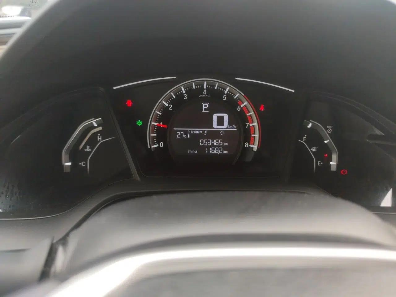 Honda Civic 2016 180TURBO CVT Comfort Version — миниатюра 11