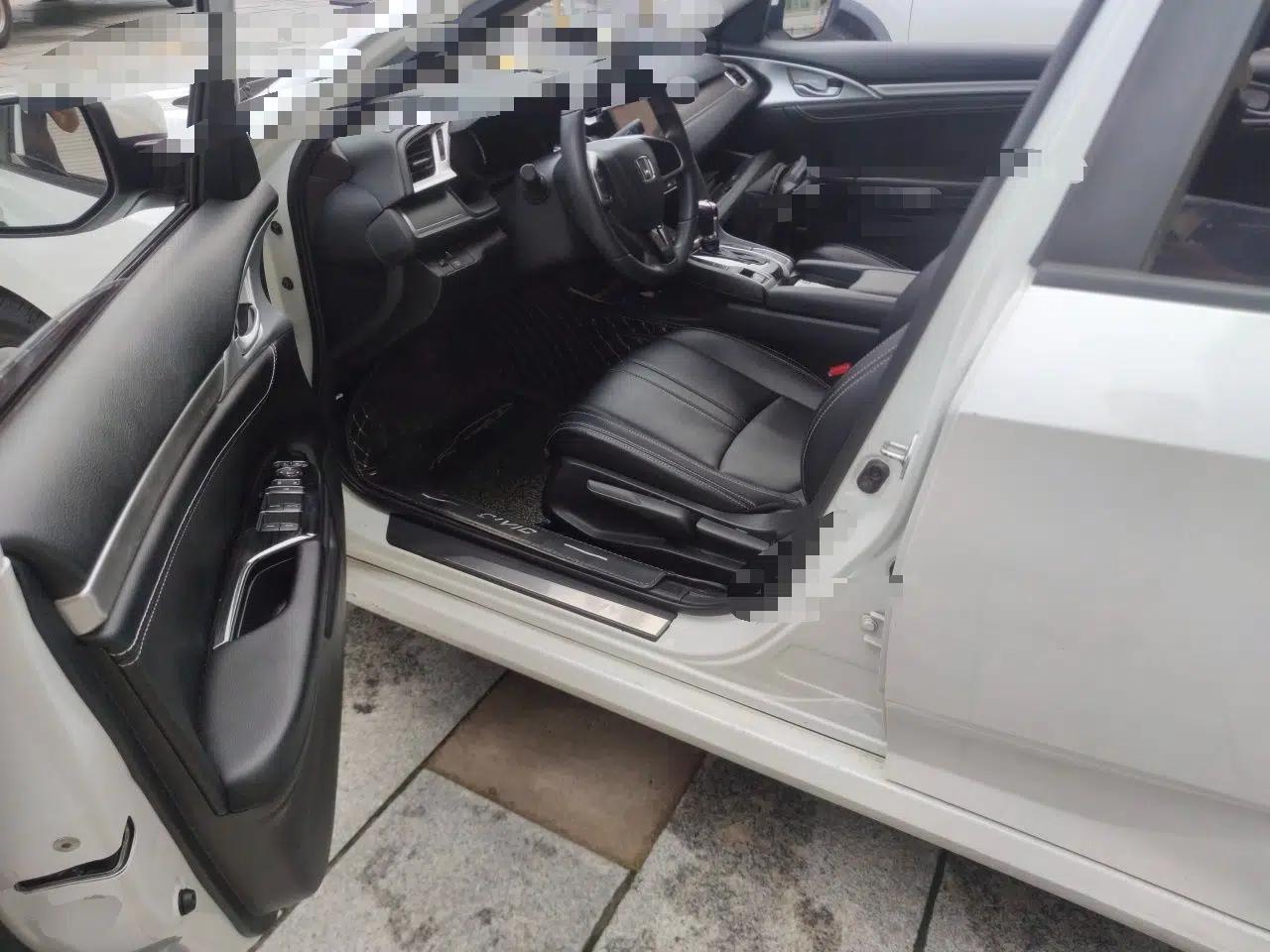 Honda Civic 2016 180TURBO CVT Comfort Version — миниатюра 16