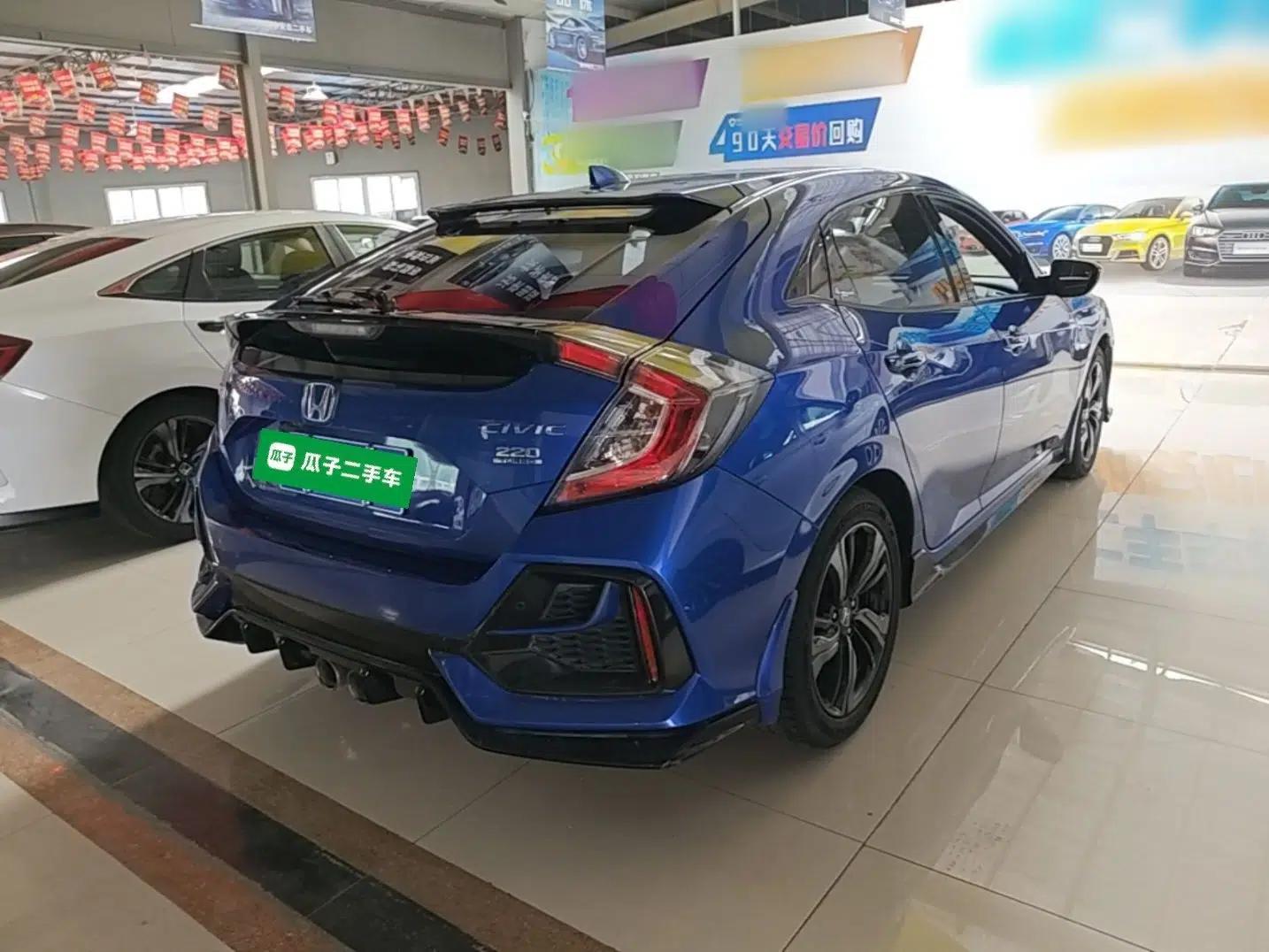 Honda Civic 2021 HATCHBACK 220TURBO CVT Trendy Cool Edition — миниатюра 6