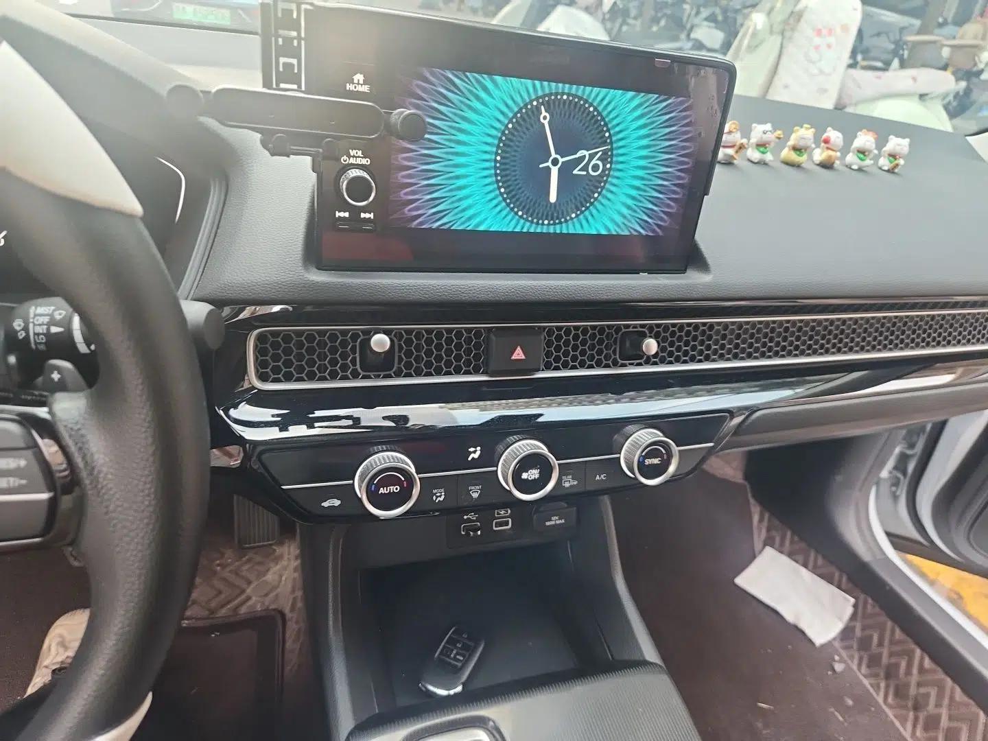 Honda Civic 2023 2.0L eHEV Pioneer Edition — миниатюра 13