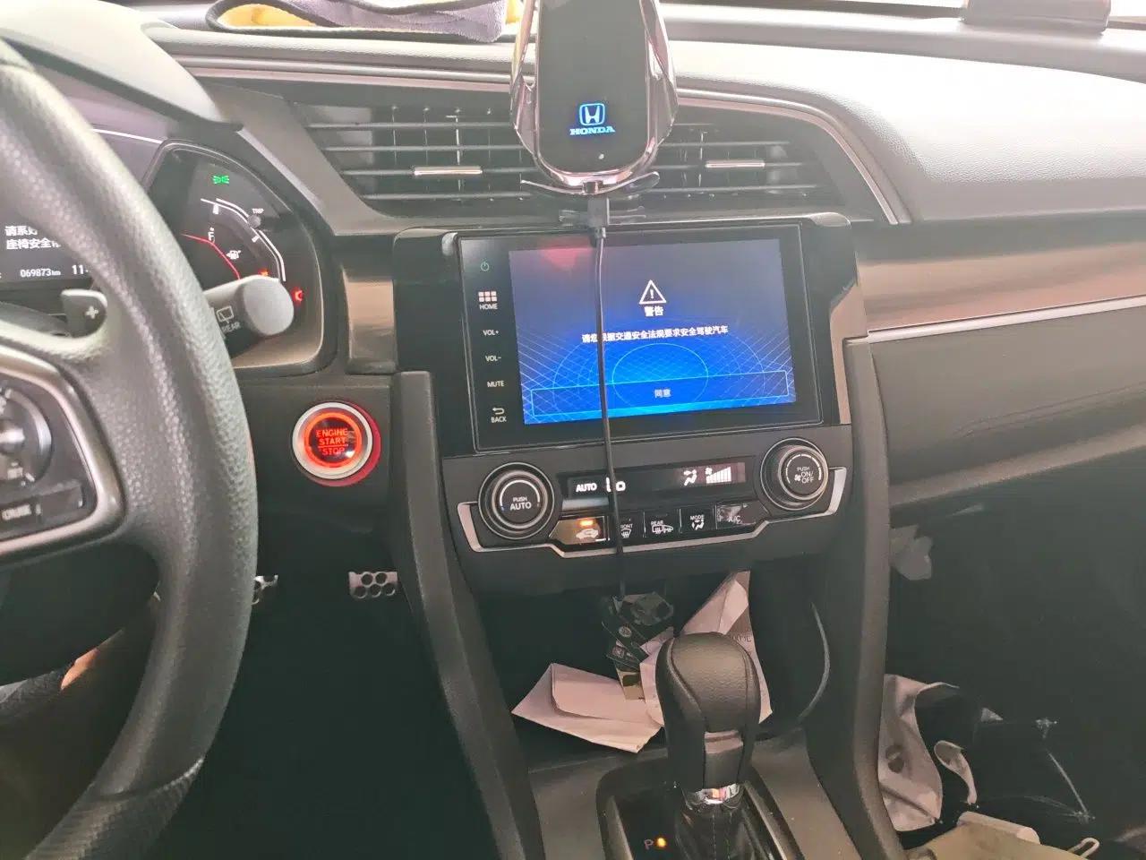Honda Civic 2021 HATCHBACK 220TURBO CVT Trendy Cool Edition — миниатюра 13