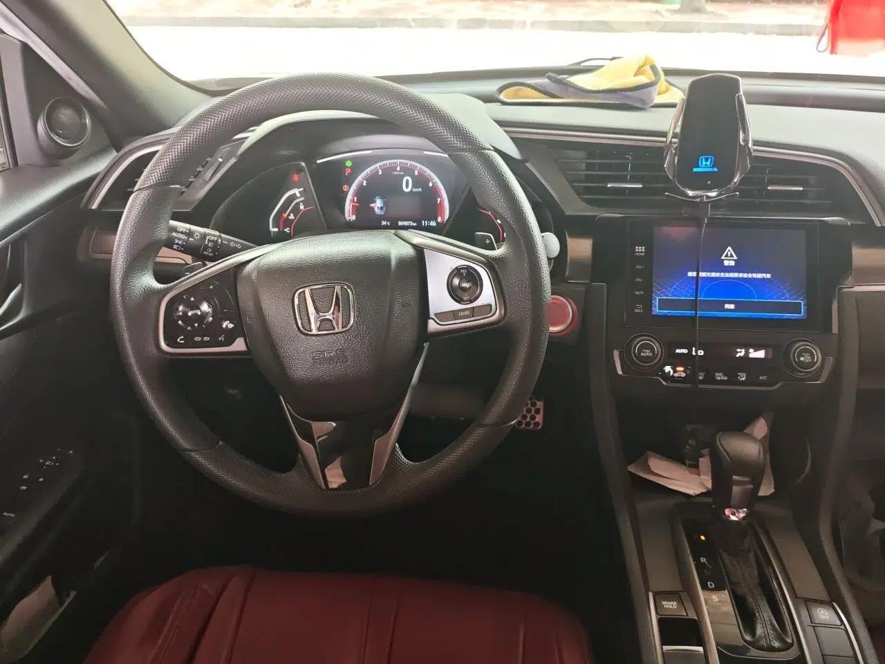Honda Civic 2021 HATCHBACK 220TURBO CVT Trendy Cool Edition — миниатюра 10
