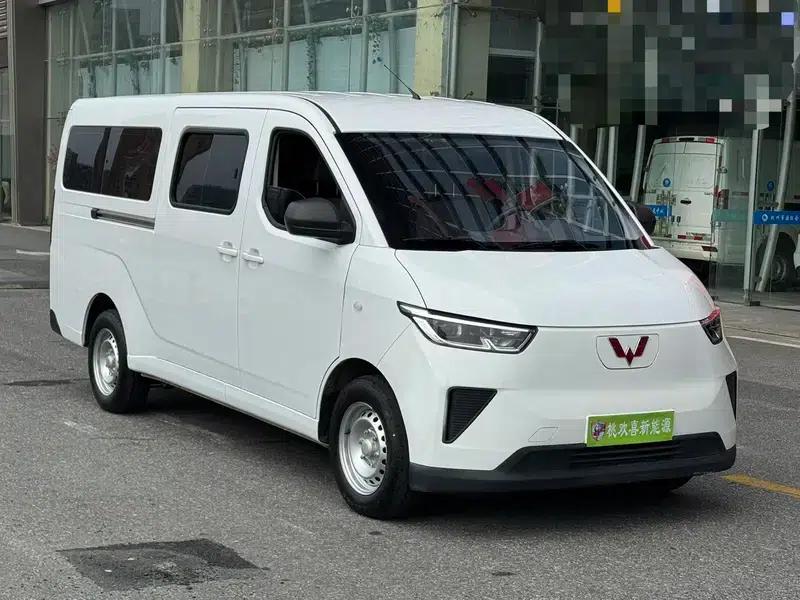 Wuling Yangguang 2025 400km/h Bus Comfort 6-seater — миниатюра 3