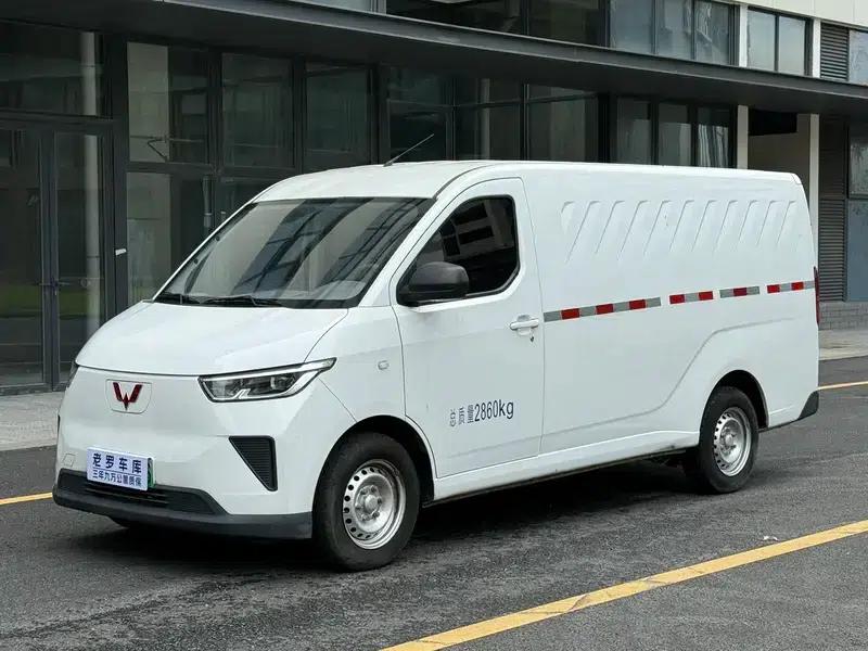 Wuling Yangguang 2024 Model 230km Practical Sealed Window Version 60kW — миниатюра 1