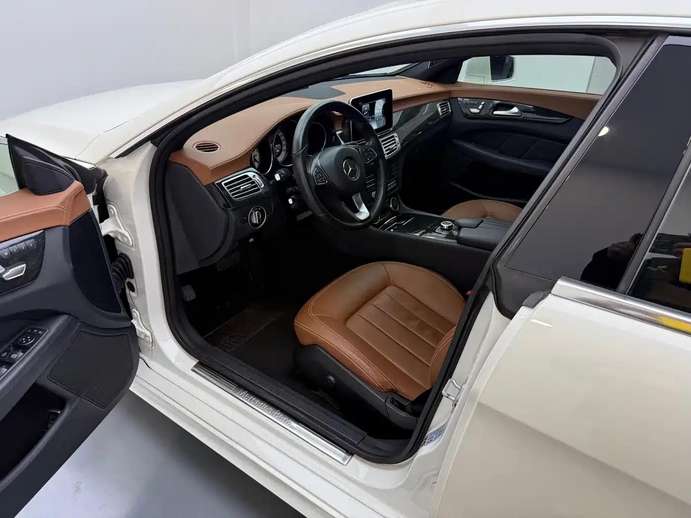 2015 Mercedes-Benz CLS 320 — миниатюра 9