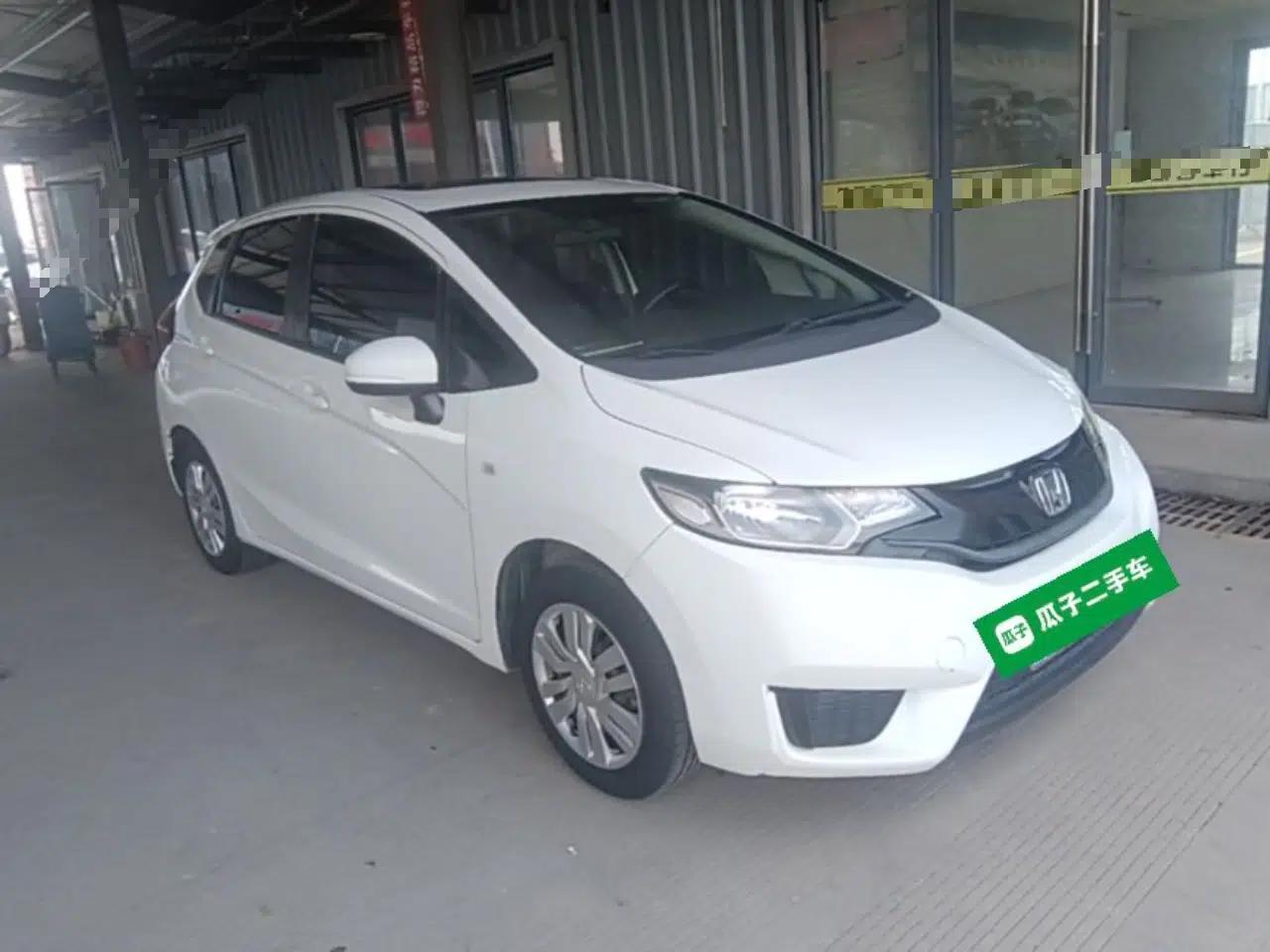 Honda Fit 2016 1.5L LXS CVT Comfort Sunroof Version — миниатюра 3