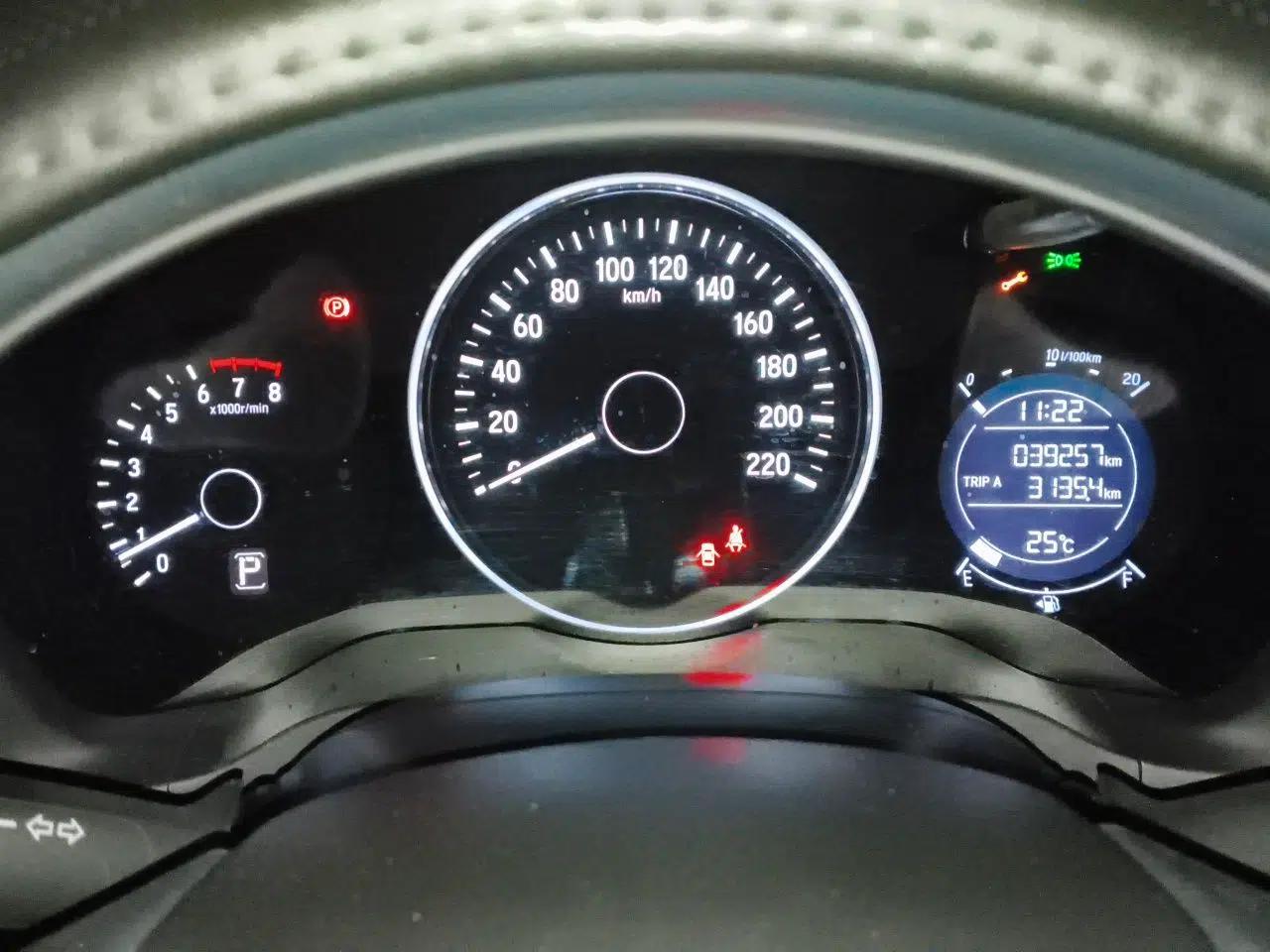 Honda Vezel 2020 220 TURBO CVT Luxury Edition — миниатюра 11