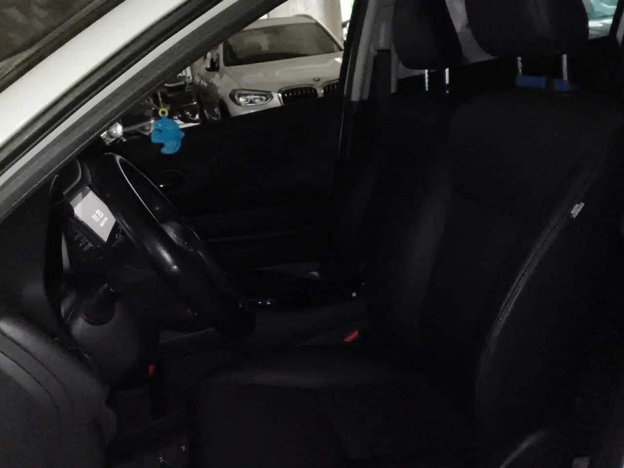 Honda Vezel 2020 220 TURBO CVT Luxury Edition — миниатюра 15