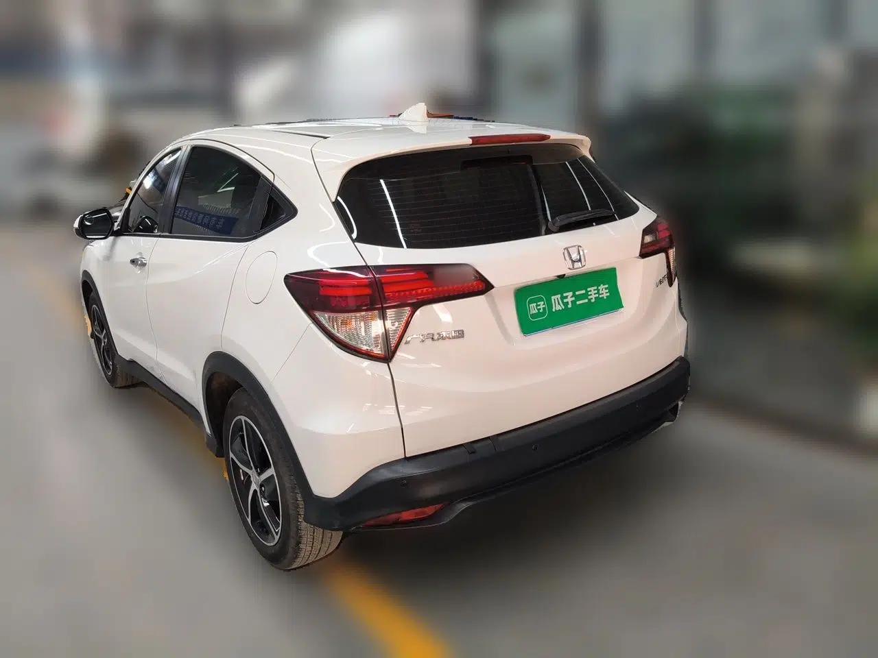 Honda Vezel 2020 1.5L CVT Luxury Edition — миниатюра 4