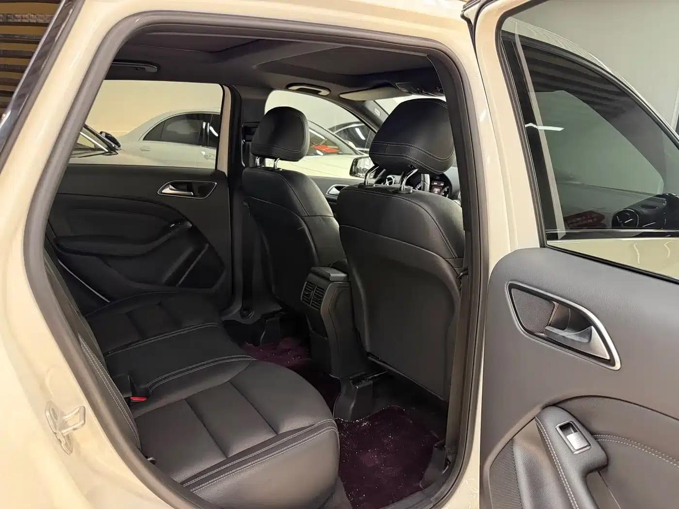 2015 Mercedes-Benz B-Class B 260 Sport — миниатюра 13